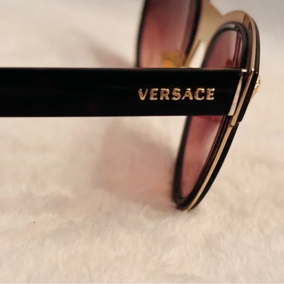 Versace women’s sunglasses with case